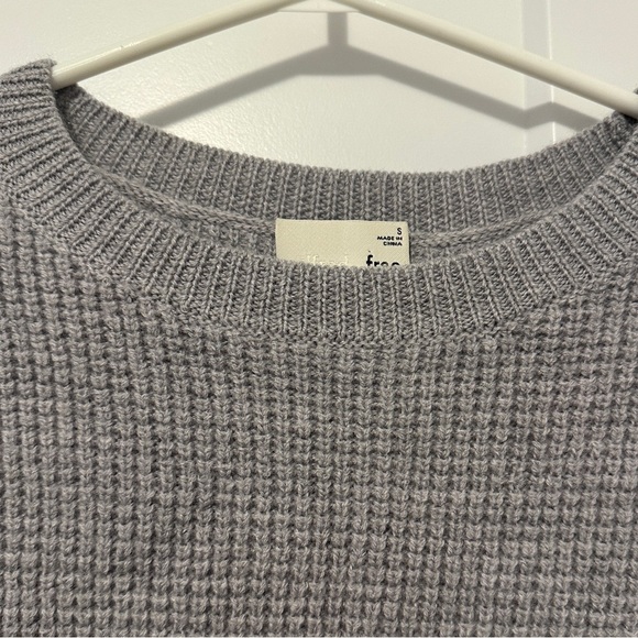 Wilfred Free Aritzia *Grey Isabelli Crewneck Waffle Sweater Size Small Woman’s - Picture 6 of 11